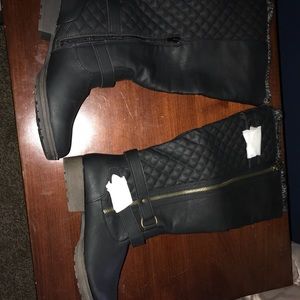 Brand new black boots